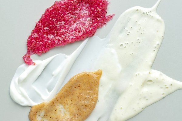 Quels sont les ingrédients naturels pour fabriquer un exfoliant corporel maison?